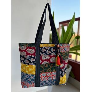 Bolso Ajrakh con parche artesanal Trabajo Cierre de cremallera seguro Elegante para uso diario Viajes y regalos Tamaño 13x15 pulgadas - Product Image 4
