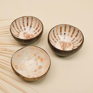 Bols en coquille de noix de coco laquée grand choix fait à la main bol en coco incrusté de coquille nacrée - Product Image 6