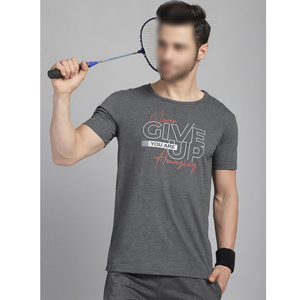 ชุดเสื้อยืดแนวสตรีทสำหรับผู้ชายบริการ OEM ระบายอากาศได้ดีมีดีไซน์ตามสั่ง - Product Image 6