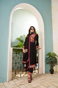 Traje de Fiesta Étnico Indio y Pakistaní de Viscosa con Pedrería Malti de Neeta Creation, Color Negro Malti, para Todas las Temporadas - Product Image 6