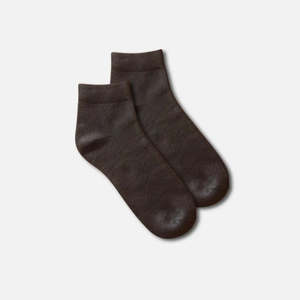 Chaussettes noires en tricot respirant en coton, style sportif, broderie de logo personnalisée - Product Image 3