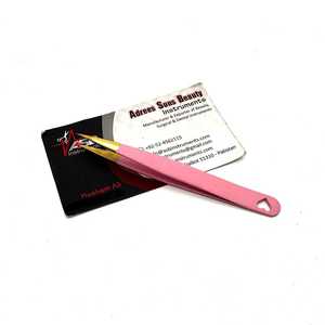 Pinza para Cejas Inclinada y Puntiaguda con Corazón Negro Mate, Impresión de Logotipo Personalizado, Herramienta para Dar Forma a las Cejas, Acero Inoxidable OEM - Product Image 5