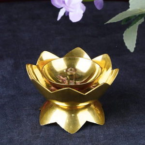 Elegancia flor de loto forma latón Akhand Diya Metal Diya tradicional indio festivo Diwali Puja Mandir decoración del hogar Diya - Product Image 1