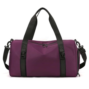 Sac de sport en nylon vert olive, fermeture éclair, bandoulière amovible, unisexe, pour la gym et les voyages, poche intérieure - Product Image 2