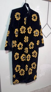 Veste en velours noir longue brodée motif tigre, cadeau pour elle, manteau bohème Suzani, veste florale Suzani, cadeau unique pour elle - Product Image 3