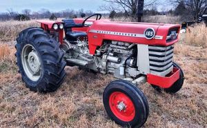 รถแทรกเตอร์ Massey Ferguson 164 ประสิทธิภาพสูง ขับเคลื่อน 2 ล้อ เครื่องยนต์ดีเซล 60 แรงม้า พวงมาลัยเพาเวอร์ ระบบยกไฮดรอลิก อุปกรณ์การเกษตร ขาย - Product Image 5