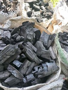 Carbón de madera dura natural de alta calidad, carbón de larga duración para asar a la parrilla, asador y restaurante - Product Image 3