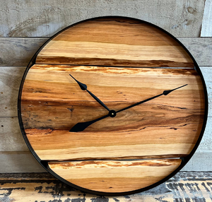 Horloge murale en bois naturel Logo personnalisé Horloge murale en bois faite à la main Horloge murale traditionnelle à cadre en métal - Product Image 2