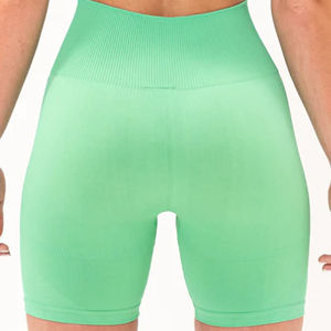 Conjunto de 2 piezas de sujetadores deportivos para niñas: Tops cortos con tiras y shorts de gimnasia, transpirables, para danza y actividades deportivas infantiles. - Product Image 6