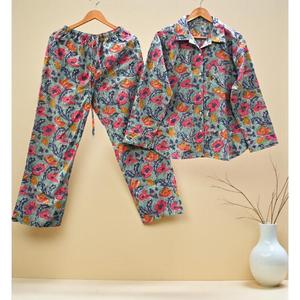 ชุดนอนผ้าฝ้ายพิมพ์ลายดอกไม้แสนสบายสำหรับผู้หญิงชุดนอนสไตล์อินเดียชุดชุดนอนชุดนอนผ้านุ่มระบายอากาศได้ดีเหมาะกับการนอนหลับ - Product Image 1