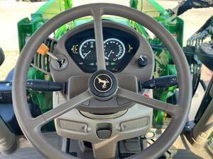 John Deere รถแทรคเตอร์มือสอง6130R รถแทรกเตอร์การเกษตร120hp 4x4ส่วนประกอบหลักปั๊มมอเตอร์เครื่องยนต์ราคาถูก - Product Image 6