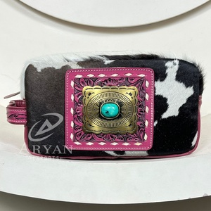 Neceser de viaje de lujo personalizado para mujer, neceser de cuero de vaca mecanizado a mano, Neceser de maquillaje grande de alta calidad con colgante - Product Image 1