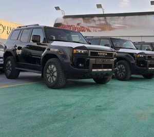 Clean Black 2024 para Vehículo Usado con Volante a la Izquierda, 7 Plazas, Llantas de Aleación, Asientos de Cuero, Sistema de Navegación, Arranque Remoto, Android - Product Image 3