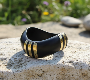 Brazalete voluminoso de madera hecho a mano |   Brazalete llamativo de madera maciza con decoración de latón |   Joyería Étnica de Moda al por Mayor - Product Image 2