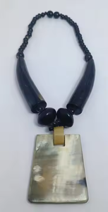 Collar con Colgante de Cuerno de Búfalo con Mariposa Clásica, Venta Caliente, con Logotipo Personalizado, Engaste de Canal, para Mujer, Joyería para Fiesta, CRESCENT CRAFTS - Product Image 3