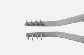 Rétracteurs chirurgicaux auto-retenants 7 cm, pointus, à 4 branches, avec vis de réglage, vente en gros, fabricant pakistanais - Product Image 2