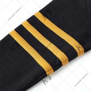 Alpha phi alph Fraternité Varsity Cardigan unisexe avec lettres grecques en chenille Chandail classique universitaire pour hommes et femmes - Product Image 5