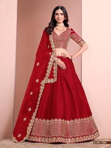 Lehenga choli ศิลปะที่สวยงามด้วยผ้าไหมที่มีเสื้อและปัก dupatta และเลื่อมทำงานผู้ผลิตจาก surat - Product Image 5