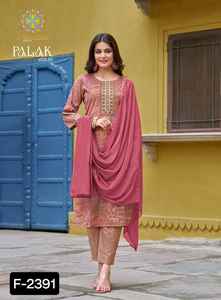 Vêtements ethniques indiens Capsule droite impression Kurti avec Pent et Dupatta fantaisie broderie travail et Jacquerd Dupatta ensemble pour les femmes - Product Image 2