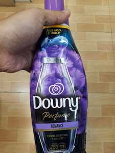 Spray de tela liberadora de arrugas al por mayor, aroma fresco ligero, 33,8 onzas líquidas - Product Image 2