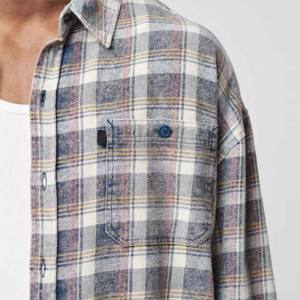 เสื้อเชิ้ตผ้าสักหลาดลายสก๊อตแขนยาวผู้ชายใหม่พร้อมกระเป๋าสองใบและปุ่มพิมพ์ลายแฟชั่น 2023 - Product Image 5