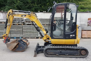 Mini-excavatrice Caterpillar CAT 302.7D CR de 2,67 tonnes avec 3 godets, excavatrice hydraulique compacte à rayon de braquage réduit à vendre - Product Image 3