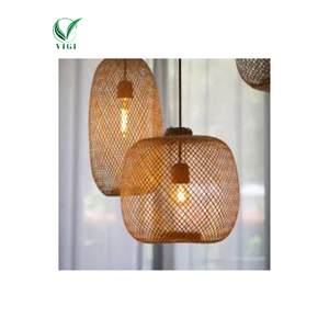 Suspension unique en bambou pour un look naturel et moderne - Product Image 1