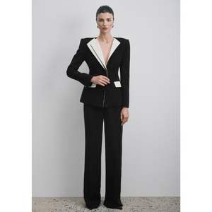 Queen High Fashion Pantalones de pierna recta elegantes para mujer Estilo minimalista con frente plano Servicio ODM - Product Image 1