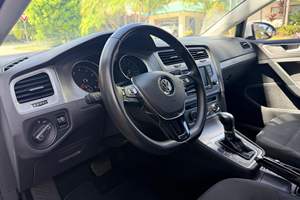 Volkswagen Golf SportWagen S 2016 d'occasion en excellent état, sans réserve, turbo 4 cylindres, provenance sud, blanc pur, non modifiée - Product Image 4