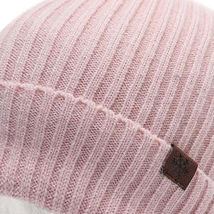 Gorros unisex cálidos y elegantes hechos de acrílico suave, perfectos para ropa de invierno, moda informal o marca promocional - Product Image 6