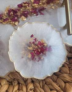 Posavasos de resina único Diseño Look Resina artesanal con posavasos de forma redonda para café y bebida de té con venta - Product Image 2