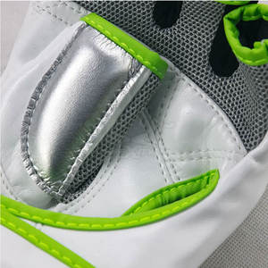 Logo personnalisé Gants MMA légers en cuir véritable Vêtements pour jeunes Gants MMA Gants demi-doigts Gants MMA - Product Image 4