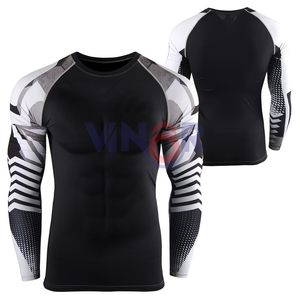 Precio razonable Color sólido hombres Rash Guard 2025 nueva llegada diseño personalizado Material transpirable hombres Rash Guards personalizado - Product Image 1