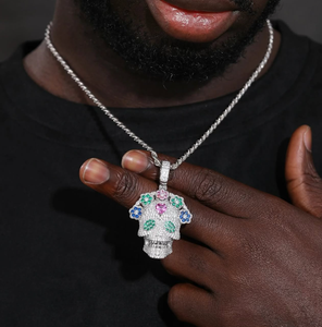 Collar con colgante de calavera Multicolor Iced Out para hombre, joyería de hip hop de moissanita en tono dorado con cadena cubana - Product Image 1