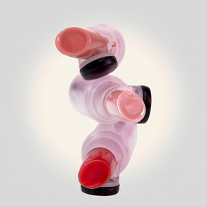 Bálsamo Labial con Color Hidratante CLICKA de Glossy Korean Beauty, Rojo con Efecto Refrescante para Mejorar la Complexión y el Volumen de los Labios - Product Image 1