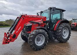 Tractor excavadora Massey Ferguson 5711M - Product Image 6