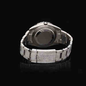 Montre unisexe de haute qualité sertie de diamants VVS, boîtier carré en acier inoxydable, cadran en cristal, excellente pour les affaires en Inde - Product Image 3