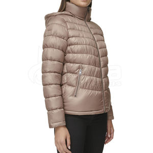 Services OEM Veste matelassée pour femme de haute qualité Utilisation automne-hiver Imperméable Respirante Couleur et logo personnalisables - Product Image 4