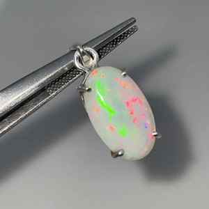 Colgante de Ópalo Blanco Etíope con Corte Ovalado Multifuego, Microincrustaciones, Plateado, Gema Vintage, Moda para Niños, Hombres y Mujeres - Product Image 1