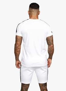 Camiseta deportiva informal para hombre, transpirable, de secado rápido, para gimnasio, entrenamiento y uso diario. - Product Image 3