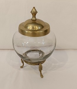 ที่ใส่ลูกอมทำจากทองเหลืองและแก้วพร้อมฝาปิดสำหรับงานเลี้ยงงานแต่งงานและของตกแต่งบ้านดีไซน์หรูหราและทนทาน - Product Image 1