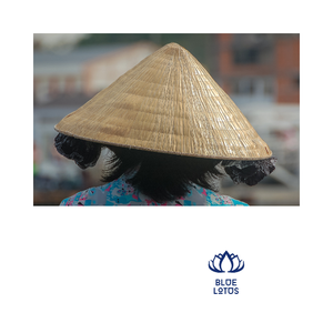 Chapeau conique en herbe traditionnel fait à la main de haute qualité en provenance du Vietnam - Product Image 1
