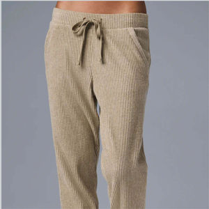 Pantalon de jogging à la mode pour femme-Pantalon de jogging moderne coupe ajustée avec poches pour un look élégant et confortable Pantalon de jogging pour femme - Product Image 4