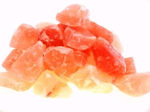 โคมไฟเกลือหิมาลัยสีชมพูธรรมชาติทำด้วยมือพร้อมฐานไม้สำหรับตกแต่งบ้านในวันคริสต์มาสและอีสเตอร์100% ทำด้วยมือ - Product Image 5