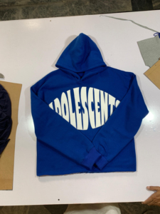 Sweats à capuche imprimés bouffants personnalisés unisexe de haute qualité Basics Sweatshirts pour hommes avec ou sans ourlet quantité minimale de commande bas - Product Image 2