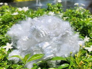 Fibre de polyester siliconée creuse non conjuguée 7Dx32mm HS, matériau de rembourrage, recyclable et antistatique - Product Image 4