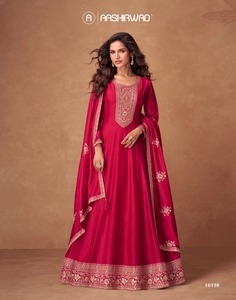 Vestido Salwar Kameez de Seda de Diseño Neeta Creation, Largo hasta el Suelo, con Dupatta, de Secado Rápido, para Todas las Temporadas, Colección para Damas, Estilo Indio-Pakistaní - Product Image 1