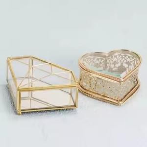 Boîte à bijoux en métal écologique personnalisable pour filles et femmes avec forme de diamant - Product Image 2