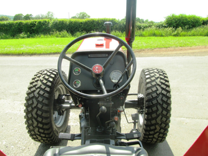 Tracteur à roues 4x4 Massey Ferguson 85HP MF 290 neuf/d'occasion avec pompe à engrenages, boîte de vitesses, composants principaux, 2100KG pour l'exportation - Product Image 4