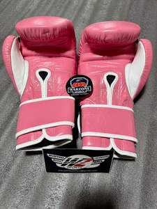 Nouveau design Nouveau modèle Gants de boxe d'entraînement Gants de combat Pro Fight fabriqués en cuir de vachette Equipement de boxe personnalisé - Product Image 5
